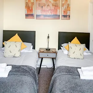 Waverley - Quaint Victorian With Free Parking Apartment